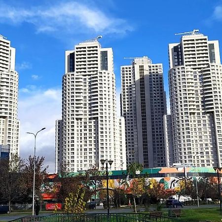 18Th & 16H Floor Secure Luxury Condos With Pool & Fitness Included In Price Escópia Exterior foto