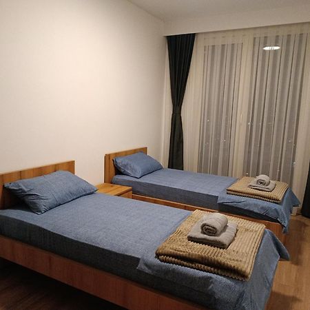 18Th & 16H Floor Secure Luxury Condos With Pool & Fitness Included In Price Escópia Exterior foto