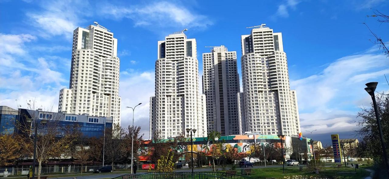 18Th & 16H Floor Secure Luxury Condos With Pool & Fitness Included In Price Escópia Exterior foto