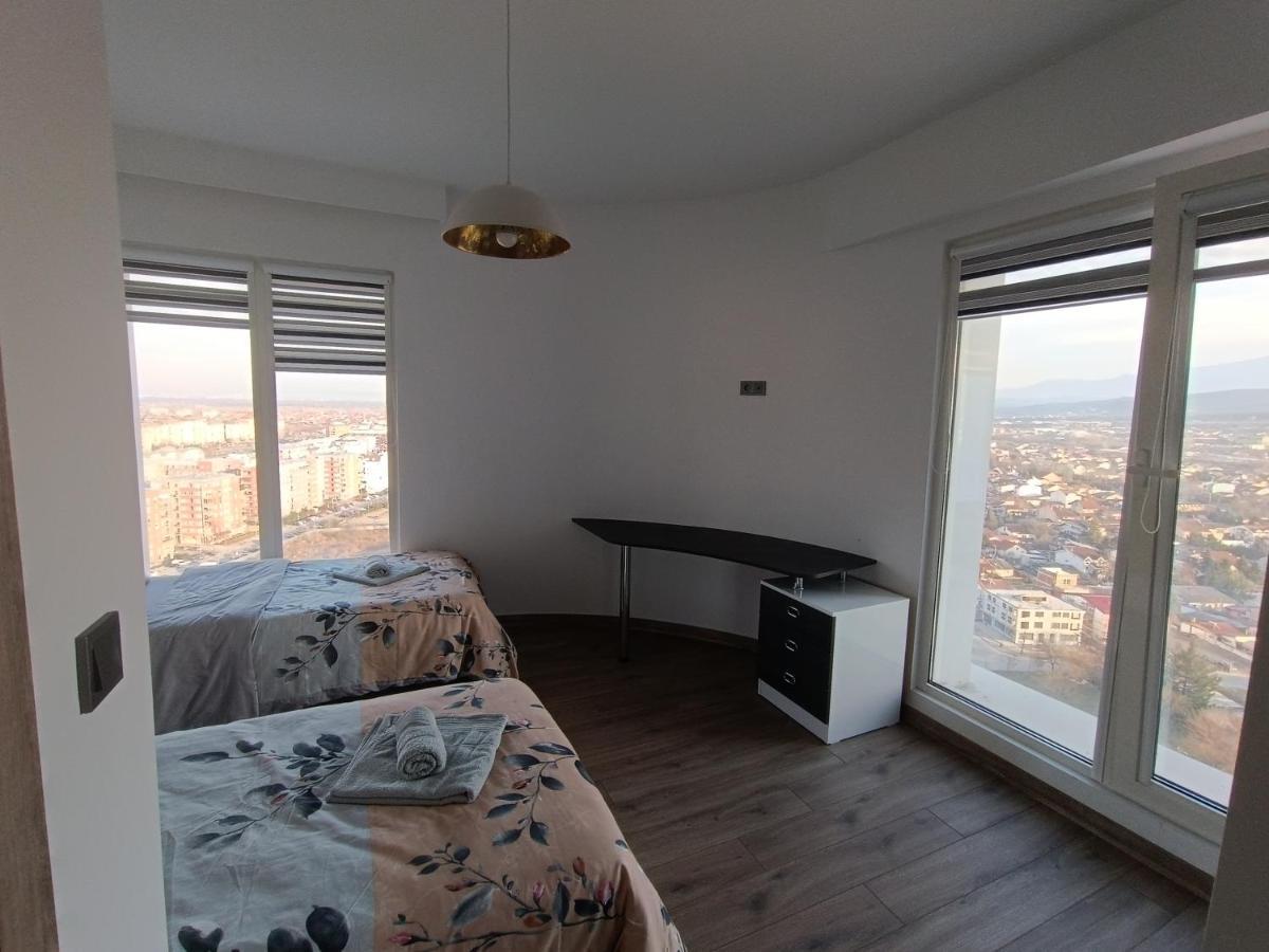 18Th & 16H Floor Secure Luxury Condos With Pool & Fitness Included In Price Escópia Exterior foto
