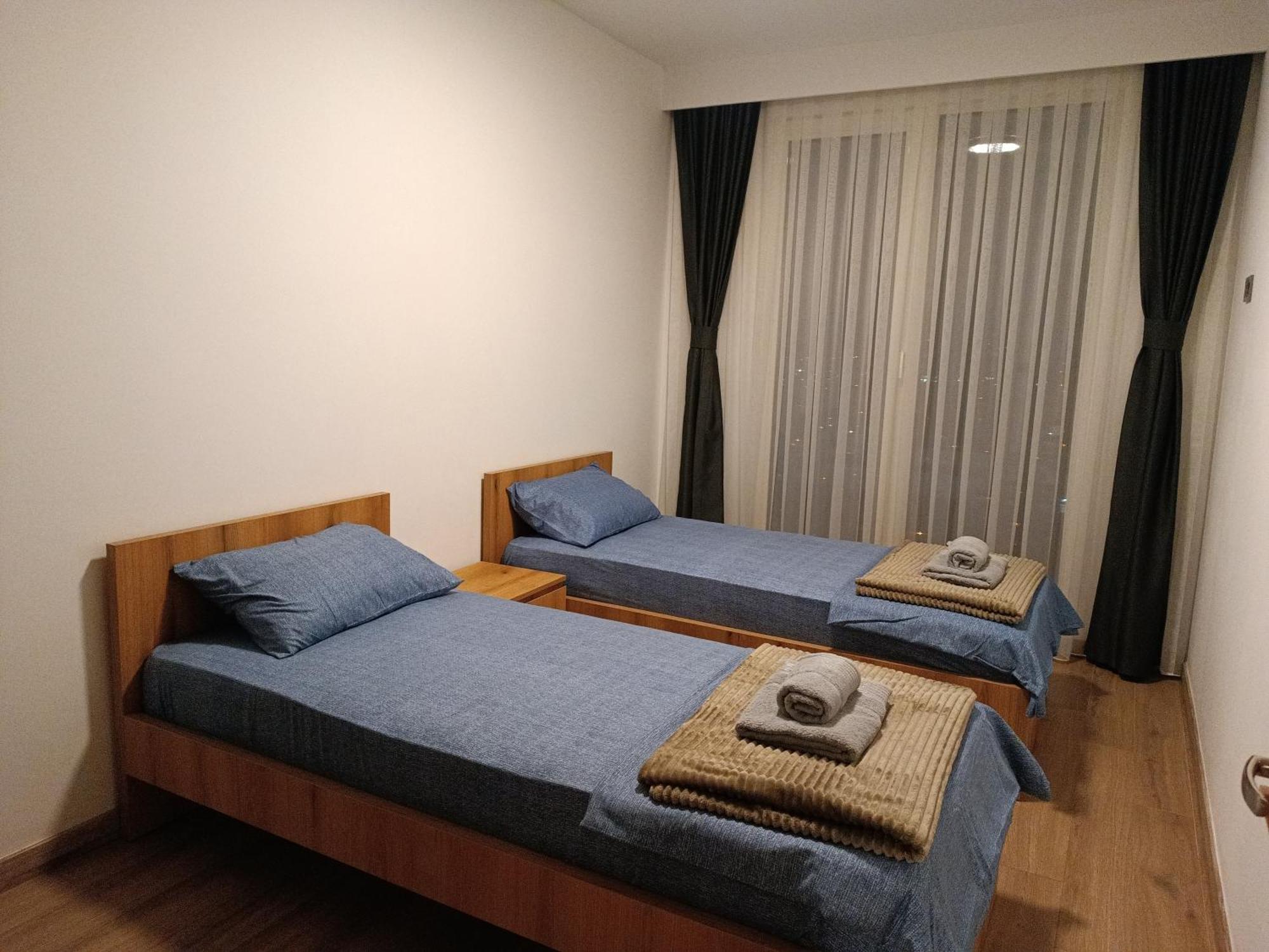 18Th & 16H Floor Secure Luxury Condos With Pool & Fitness Included In Price Escópia Exterior foto