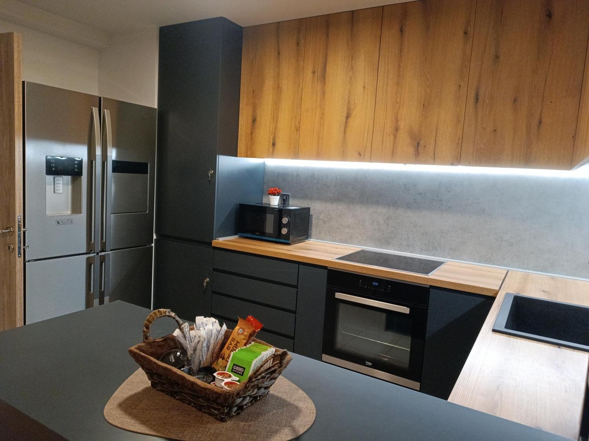 18Th & 16H Floor Secure Luxury Condos With Pool & Fitness Included In Price Escópia Exterior foto