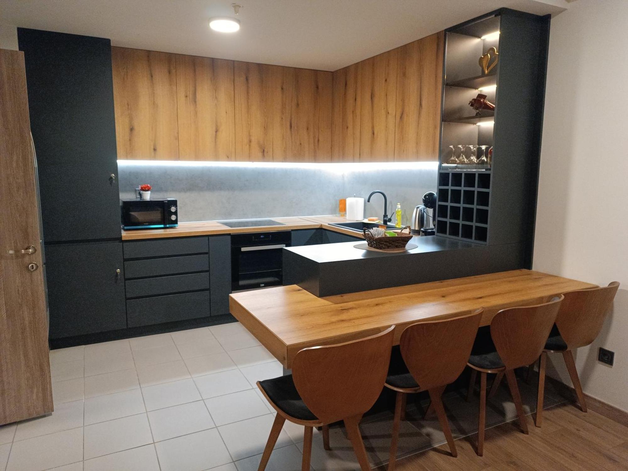 18Th & 16H Floor Secure Luxury Condos With Pool & Fitness Included In Price Escópia Exterior foto