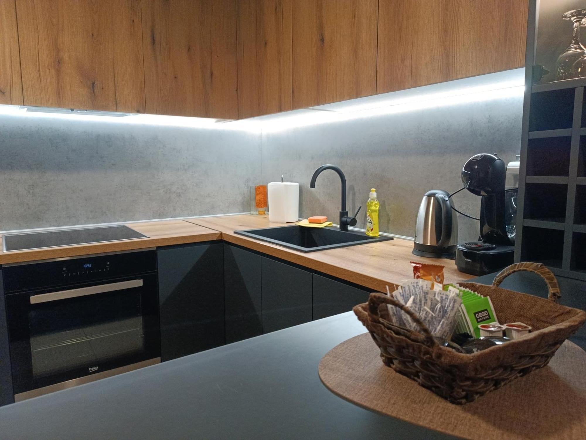 18Th & 16H Floor Secure Luxury Condos With Pool & Fitness Included In Price Escópia Exterior foto