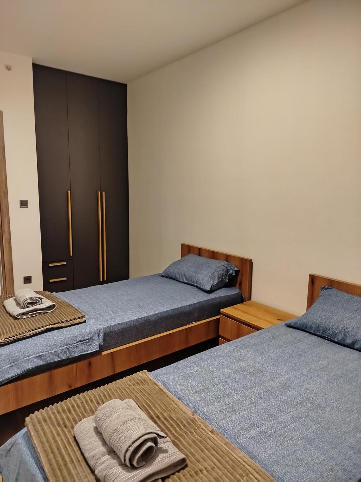 18Th & 16H Floor Secure Luxury Condos With Pool & Fitness Included In Price Escópia Exterior foto