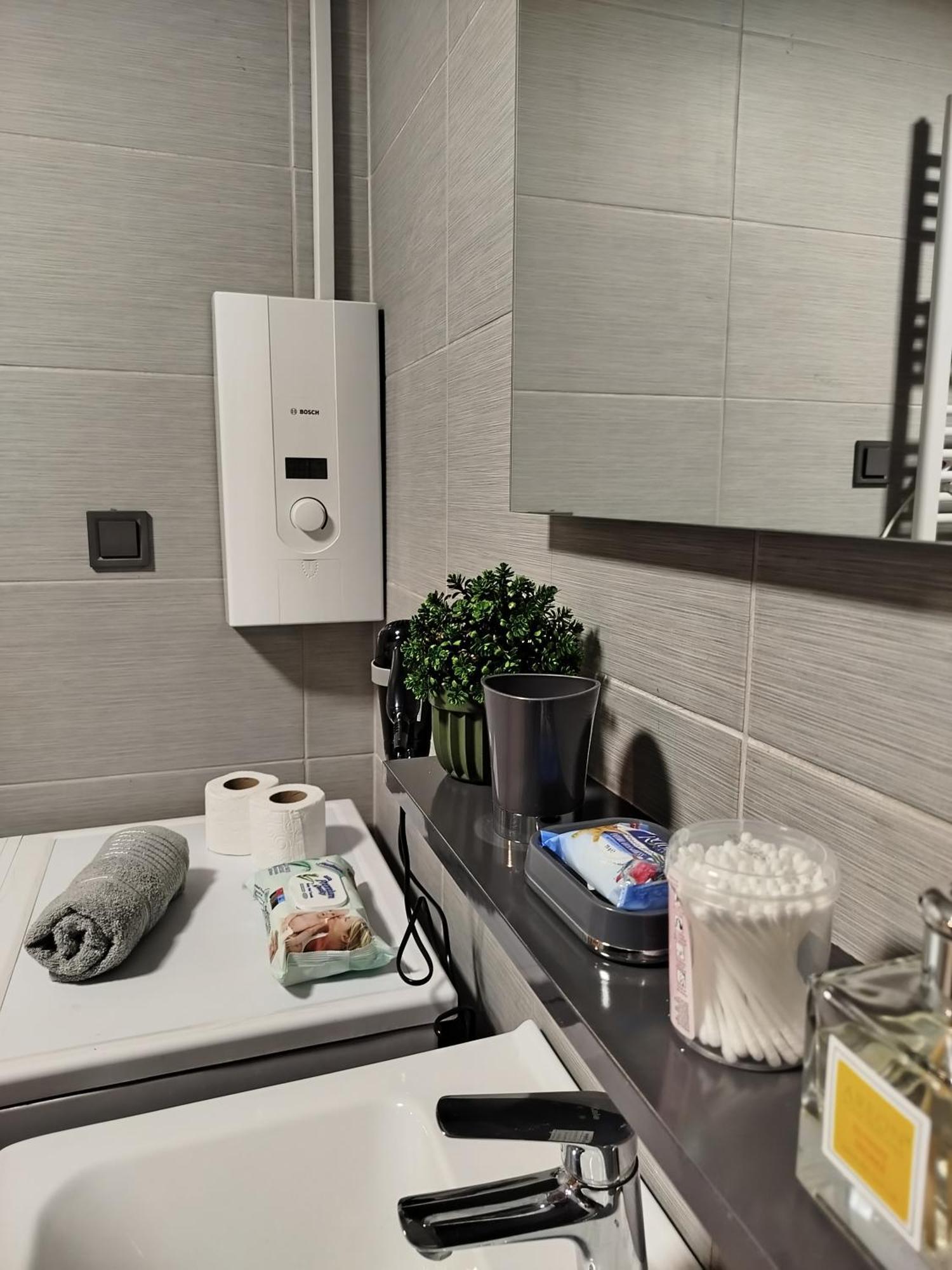 18Th & 16H Floor Secure Luxury Condos With Pool & Fitness Included In Price Escópia Exterior foto