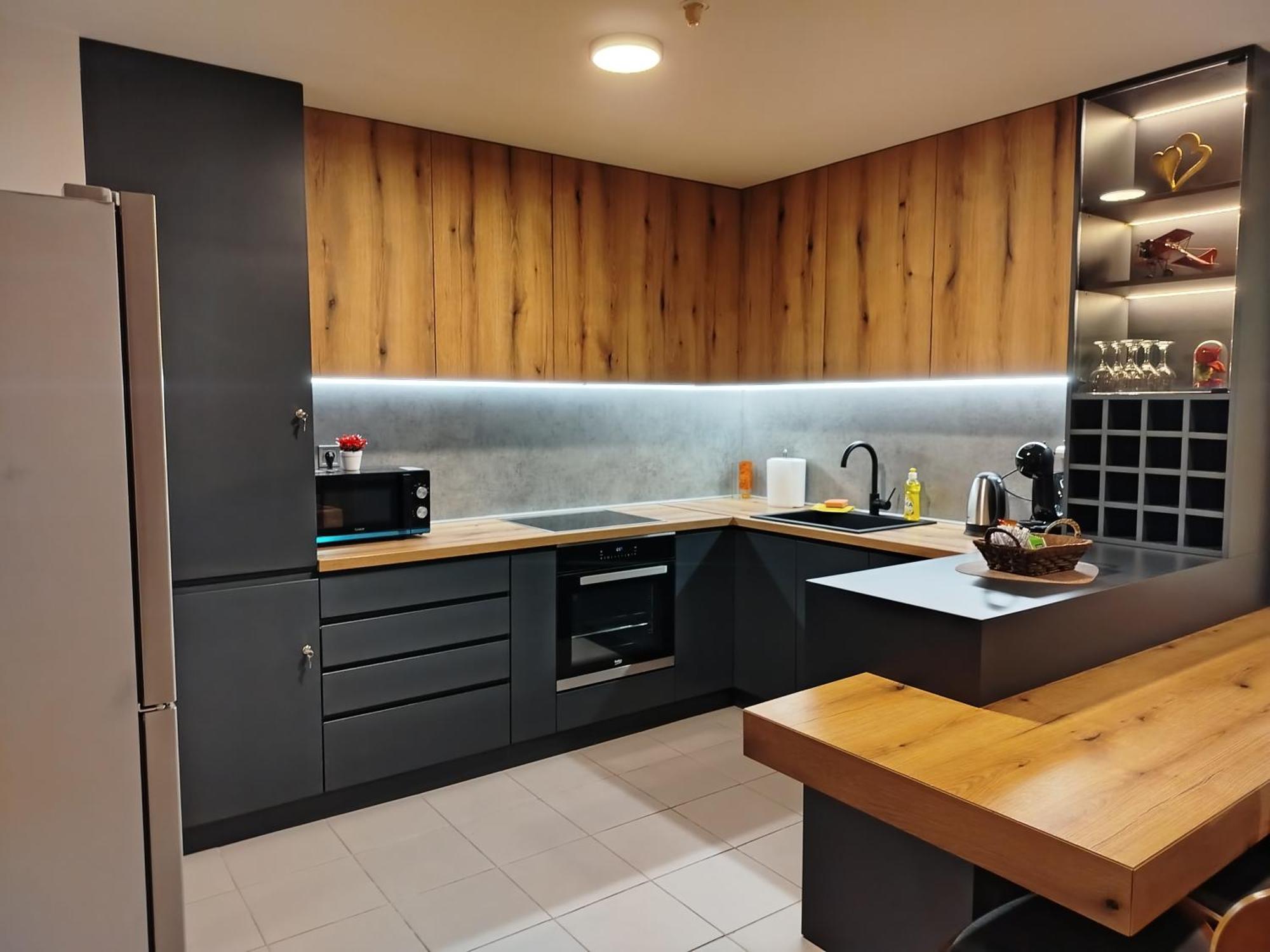 18Th & 16H Floor Secure Luxury Condos With Pool & Fitness Included In Price Escópia Exterior foto