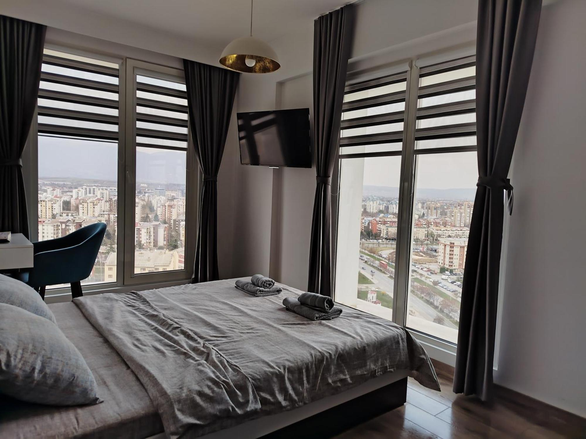 18Th & 16H Floor Secure Luxury Condos With Pool & Fitness Included In Price Escópia Exterior foto